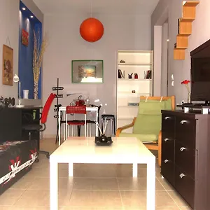 κάντε κράτηση εδώ